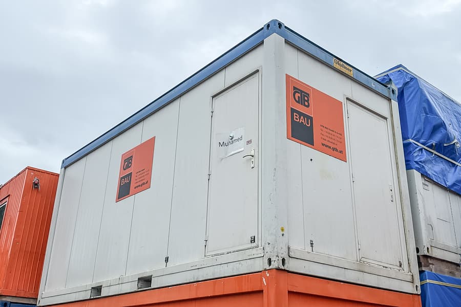 Mannschaftscontainer, 20'
